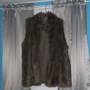 Reversible fur vest